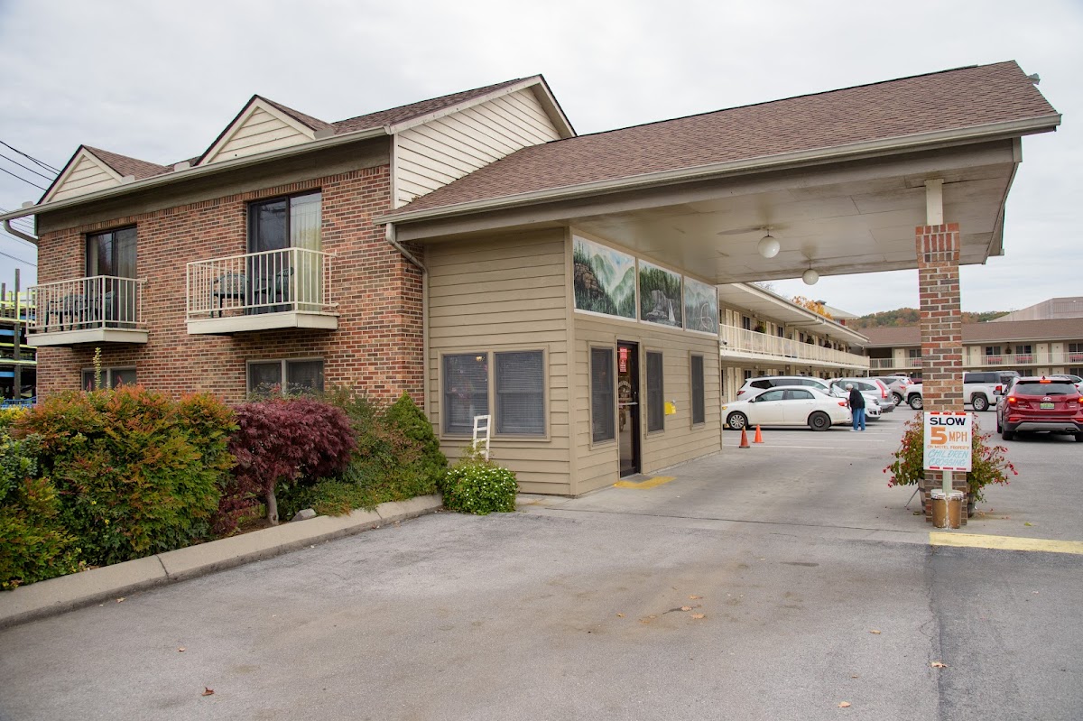 Maples Motor Inn