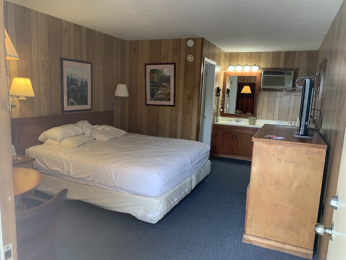 Maples Motor Inn photo 2