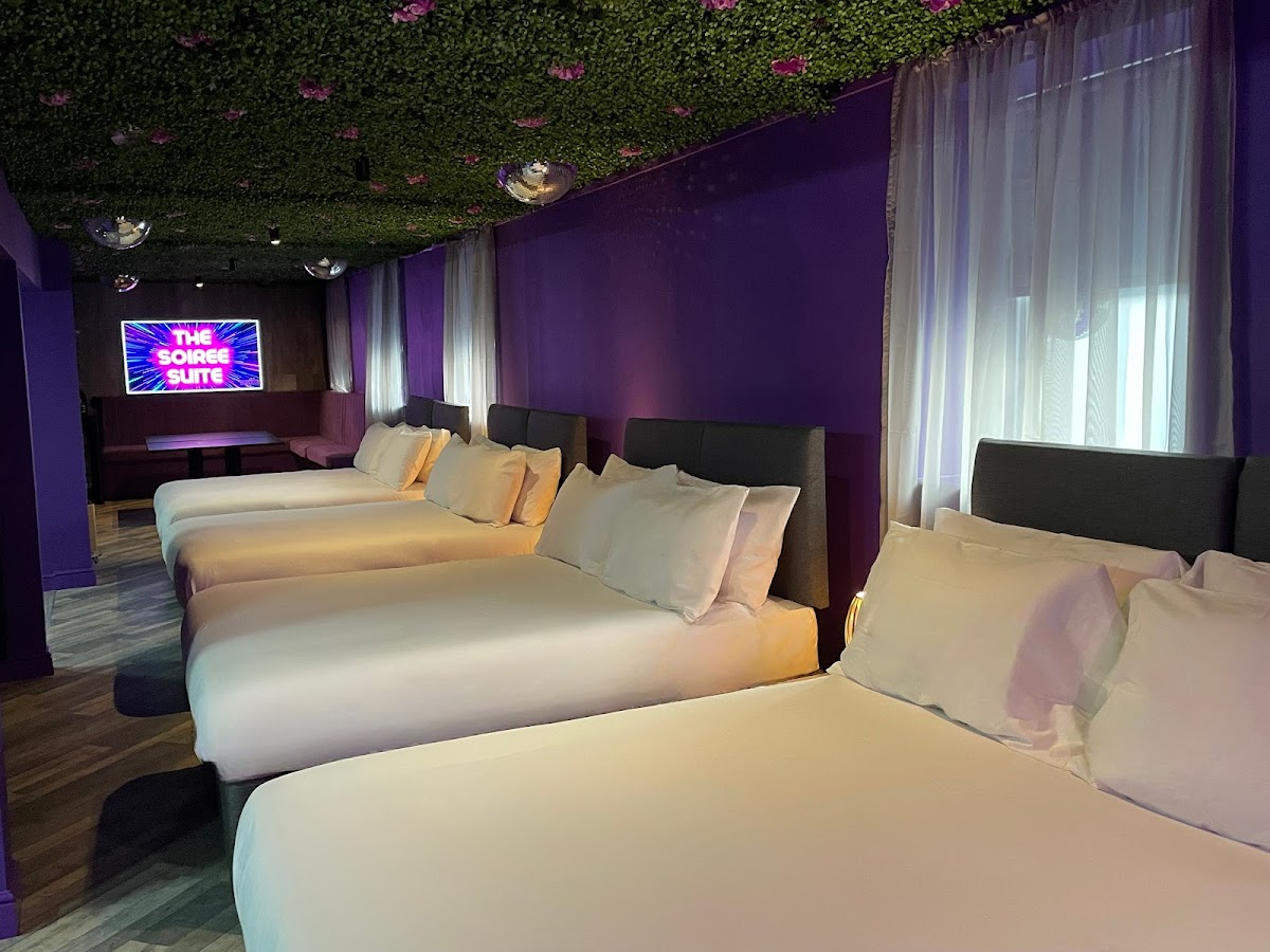 Hotel 105 photo 2