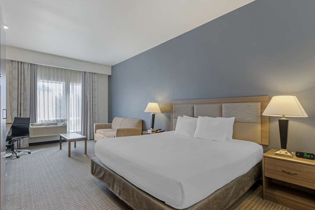 Best Western Plus Peppertree Nampa Civic Center Inn photo 2