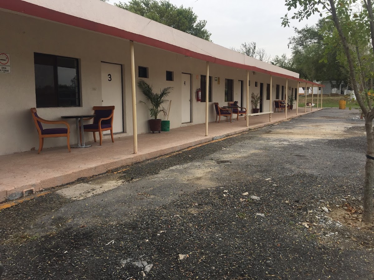 Hotel Contry