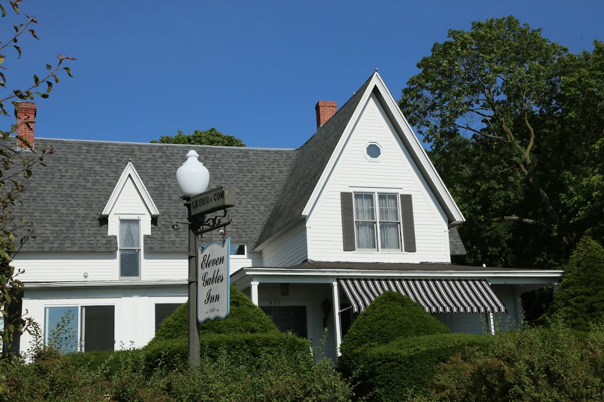 Eleven Gables Inn and Cottage on Lake Geneva