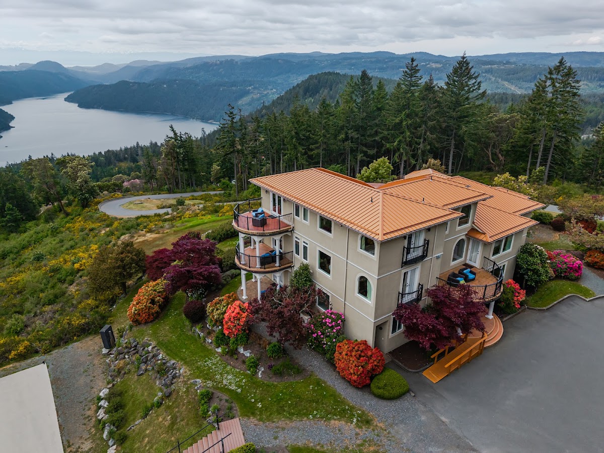 Villa Eyrie Resort photo 3