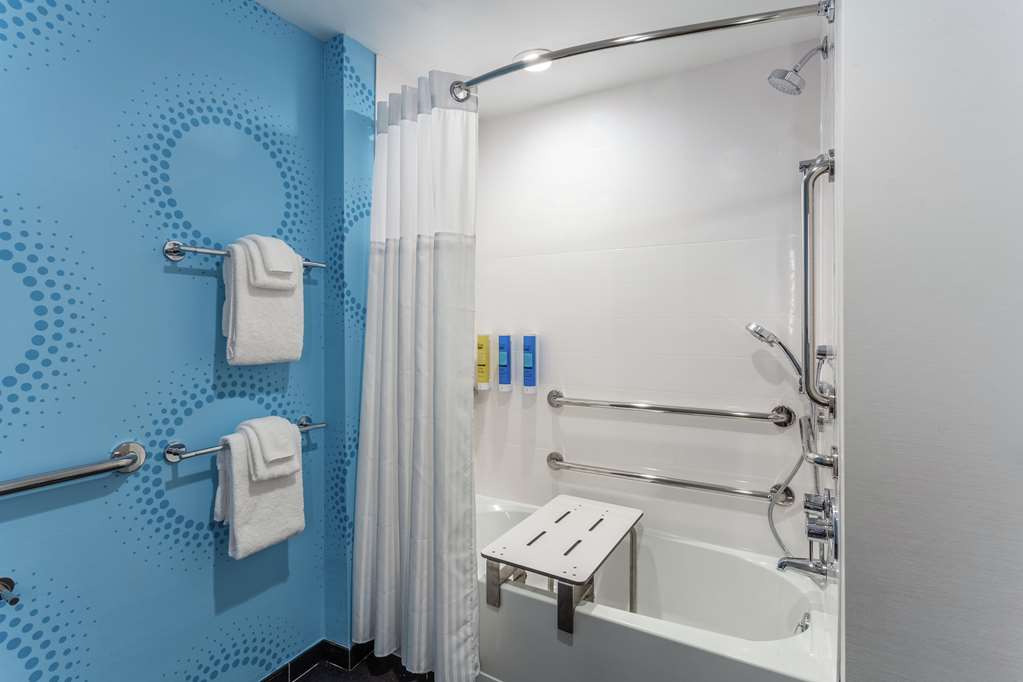 Tru by Hilton Binghamton Vestal photo 3