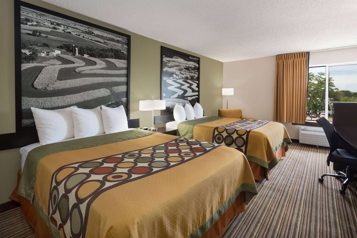Super 8 by Wyndham Madison South photo 2