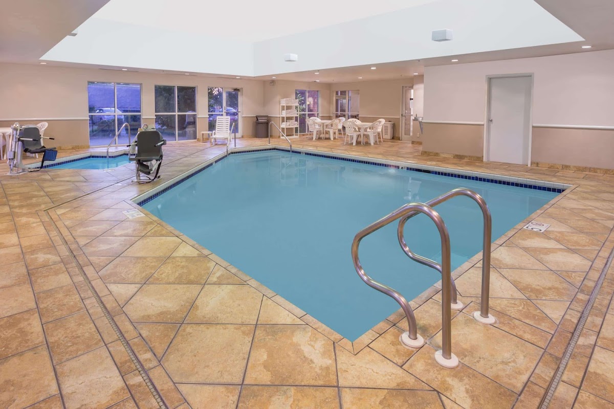 Super 8 by Wyndham Madison South photo 3