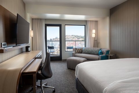 Courtyard by Marriott Petaluma Sonoma County photo 2