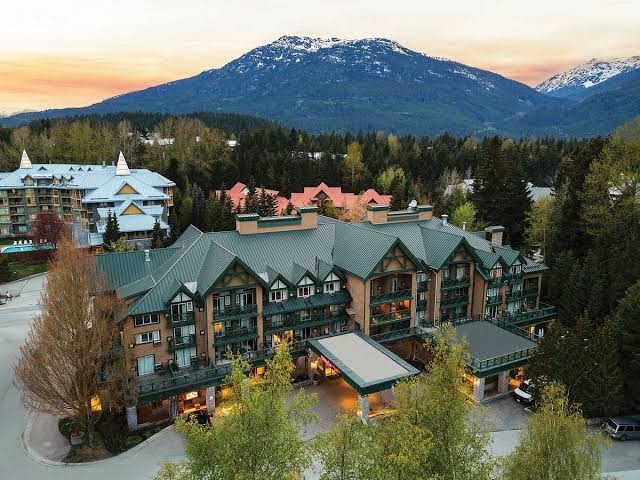 Pinnacle Hotel Whistler
