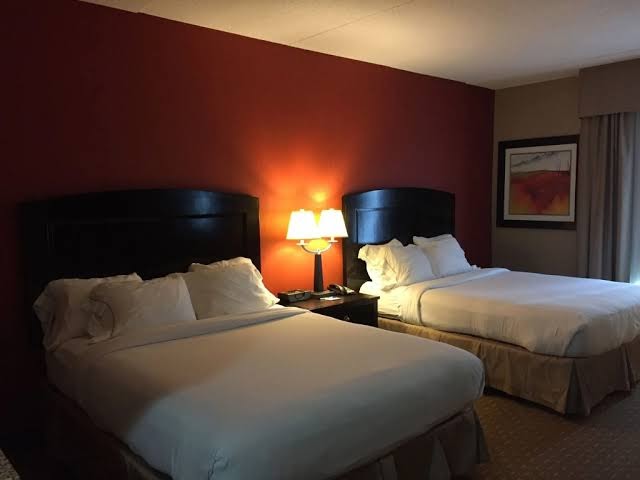 Holiday Inn Express & Suites Woodstock Ontario Canada, by IHG photo 2