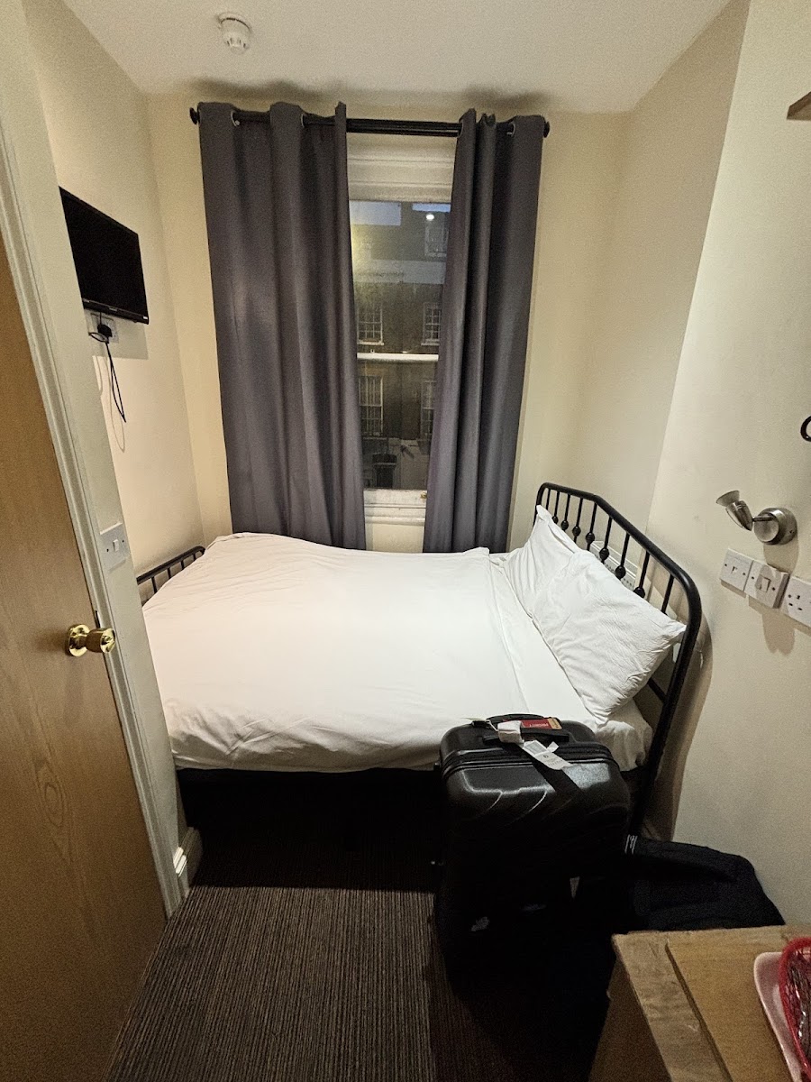 Daisy Hotel photo 2
