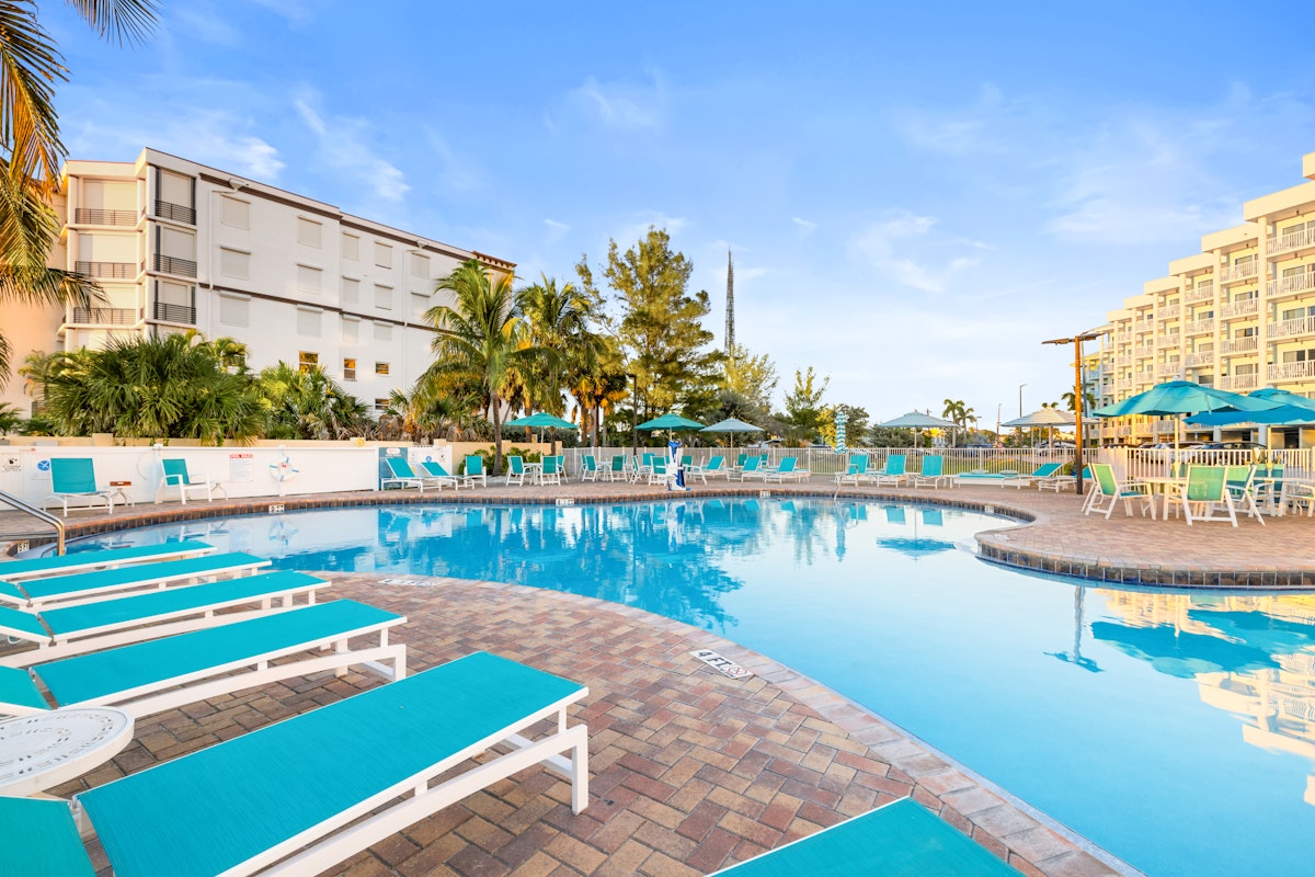 Sunset Vistas Beachfront Suites