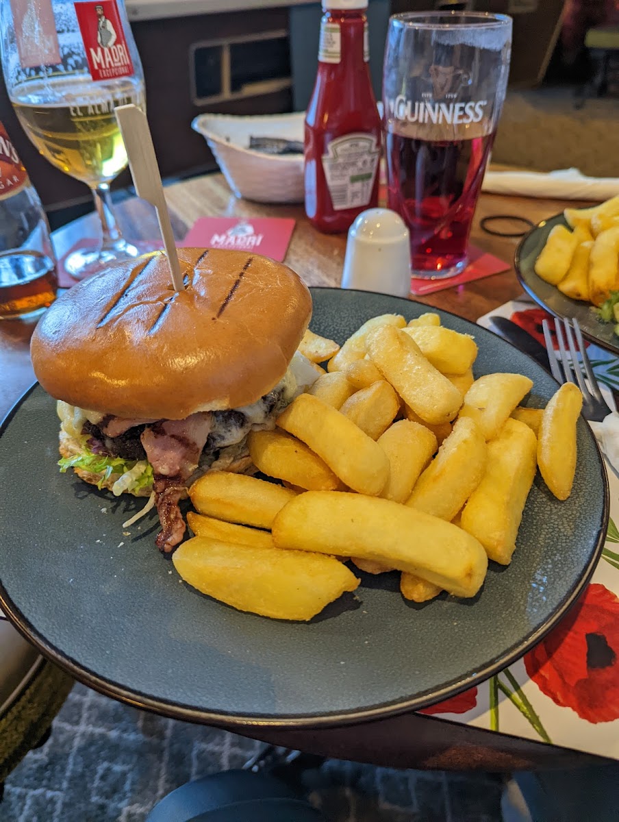 Ynysddu Hotel photo 2