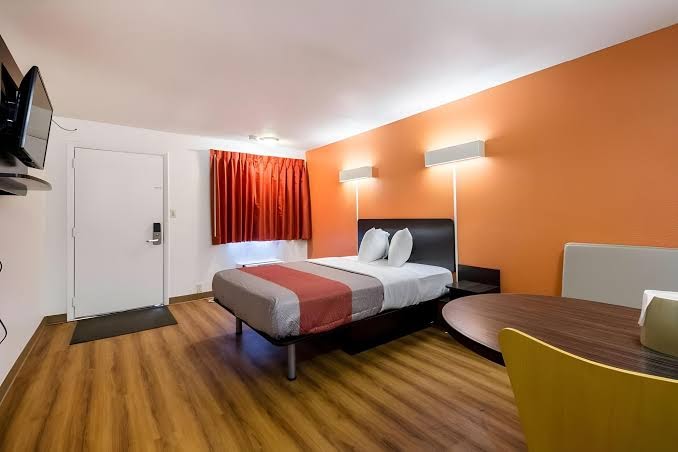 Hotel 465 by Regency photo 3