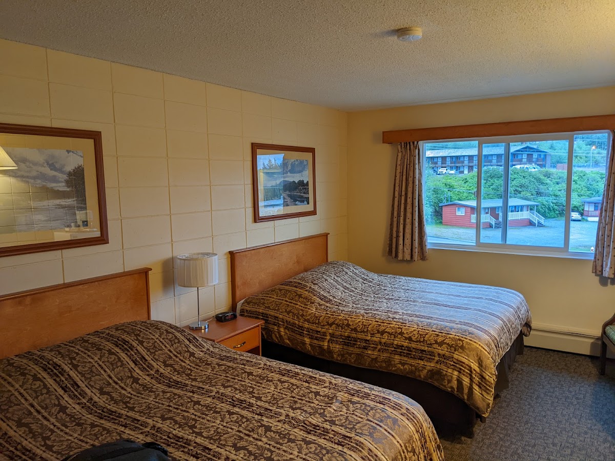 Haida Way Motor Inn photo 2