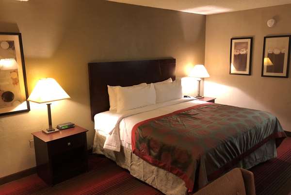 Ramada by Wyndham Michigan City photo 2