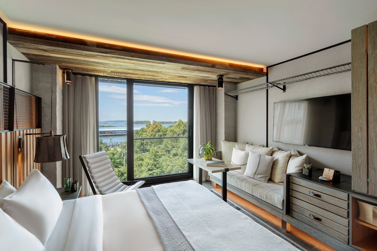 1 Hotel Brooklyn Bridge photo 2
