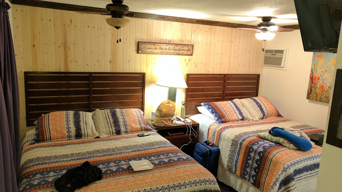 Squaw Valley Motel photo 2