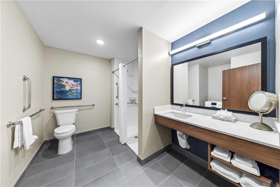 Everhome Suites Ontario photo 3
