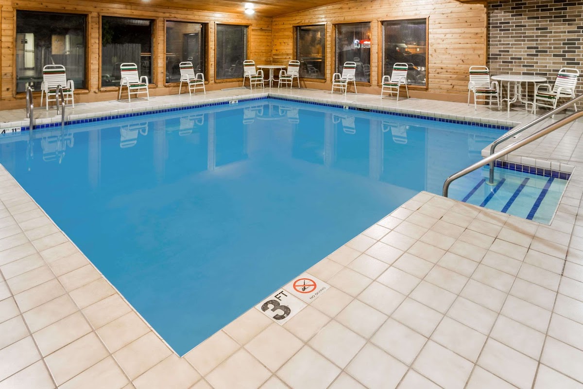 Days Inn by Wyndham Stoughton WI. photo 3