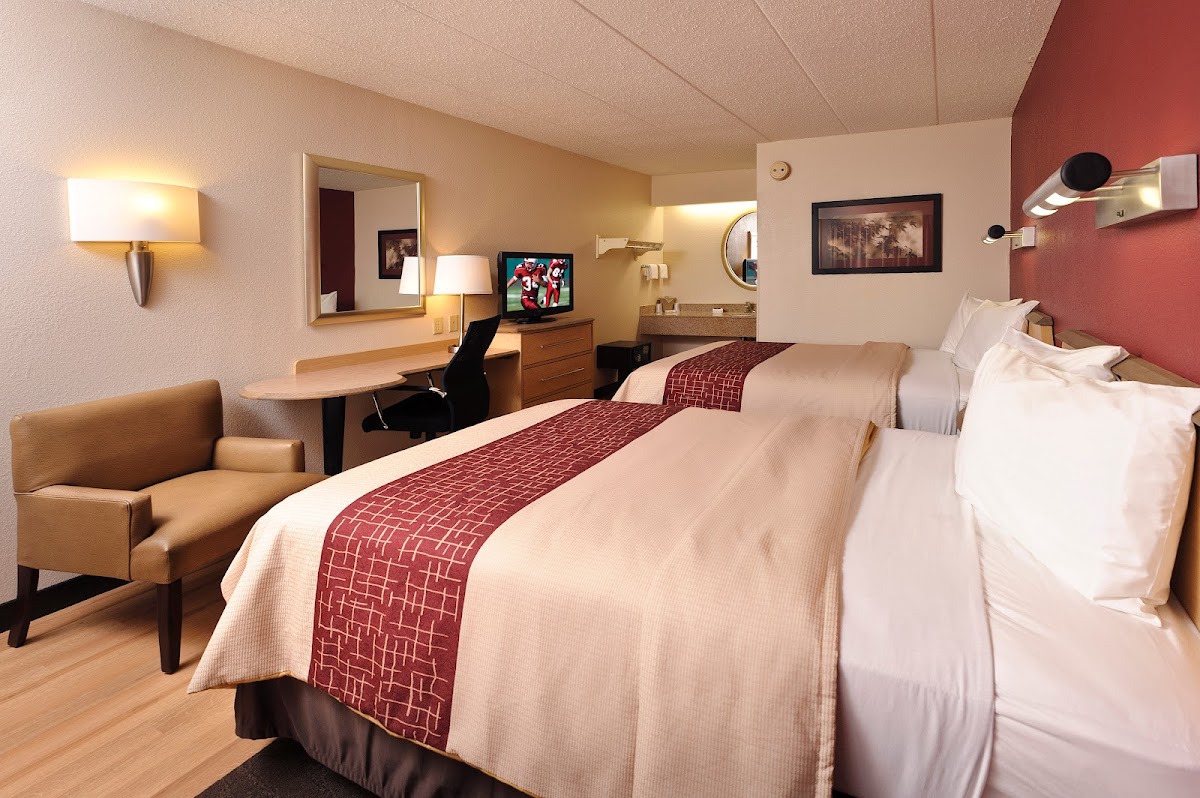 Red Roof Inn Parkersburg photo 2
