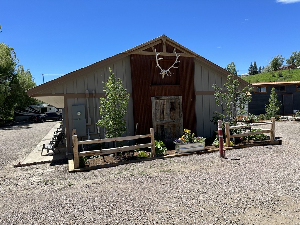 The Lodges of Oak Creek photo 2