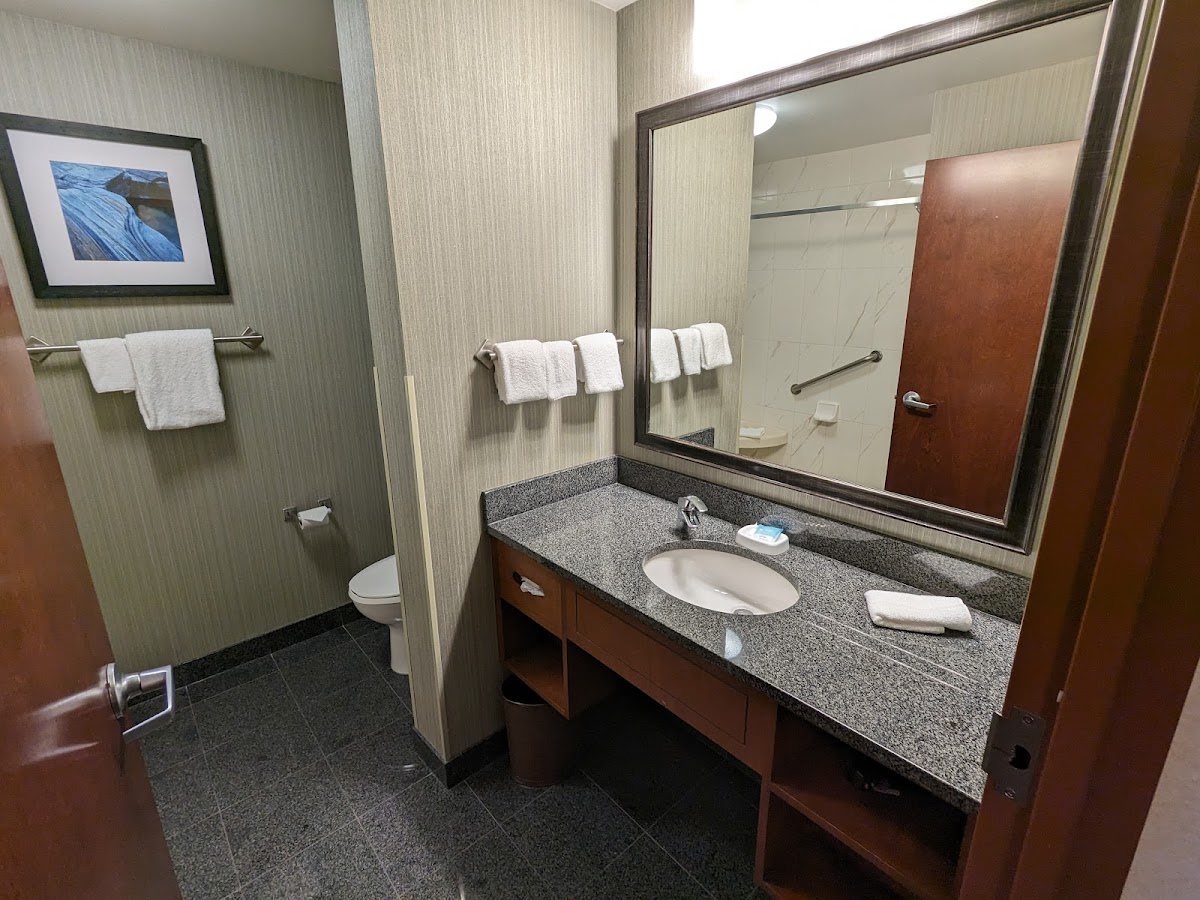 Drury Inn & Suites Colorado Springs Near The Air Force Academy photo 3