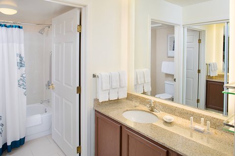 Residence Inn by Marriott Detroit Livonia photo 3