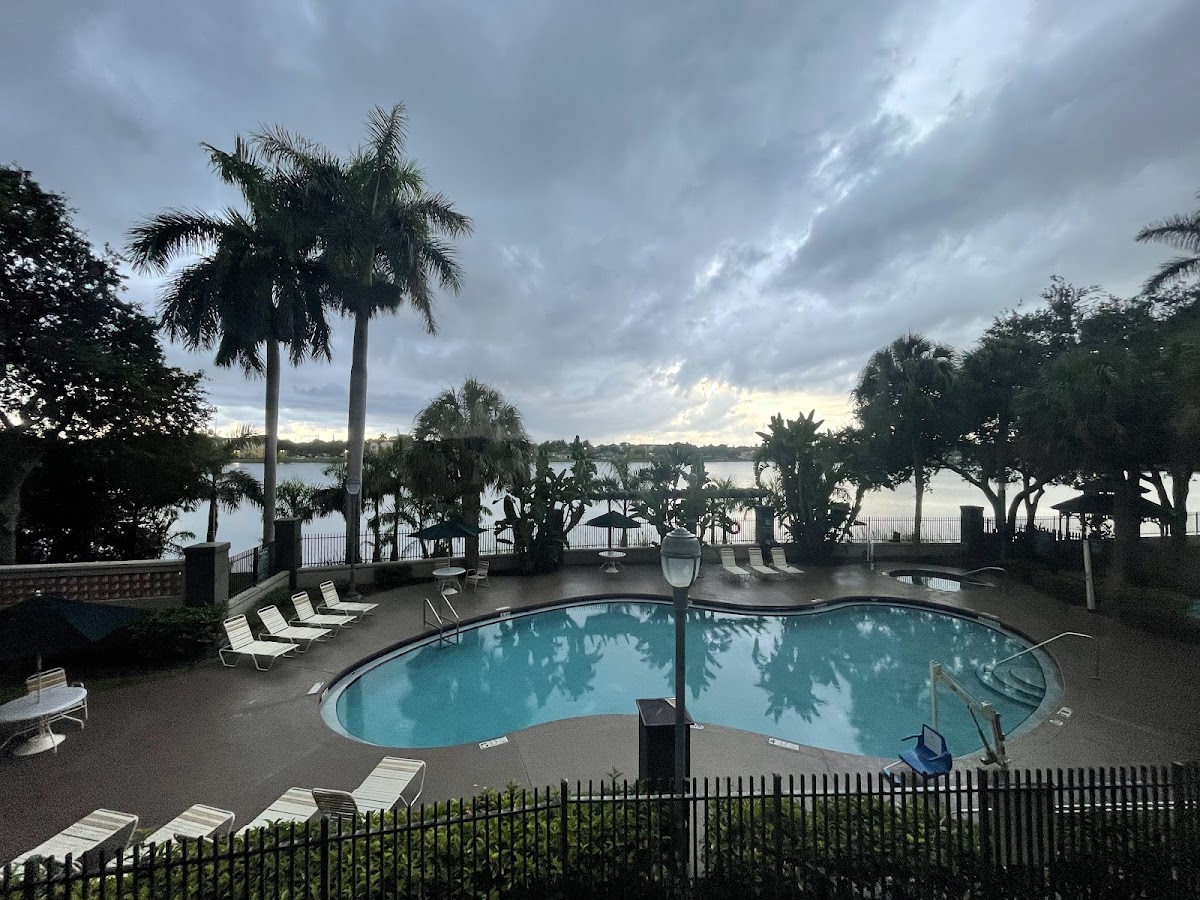 La Quinta Inn & Suites by Wyndham Ft. Lauderdale Airport photo 2