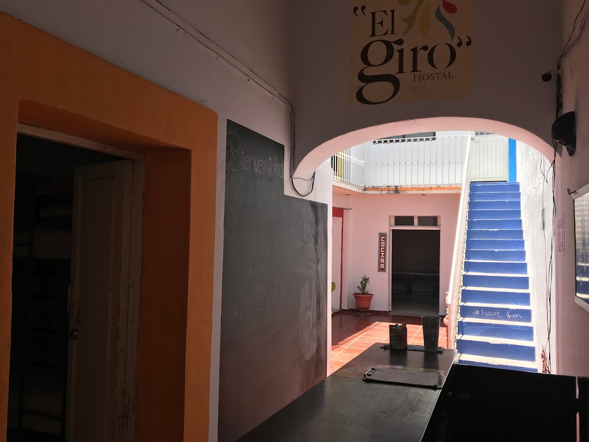 Giro Hostal photo 3