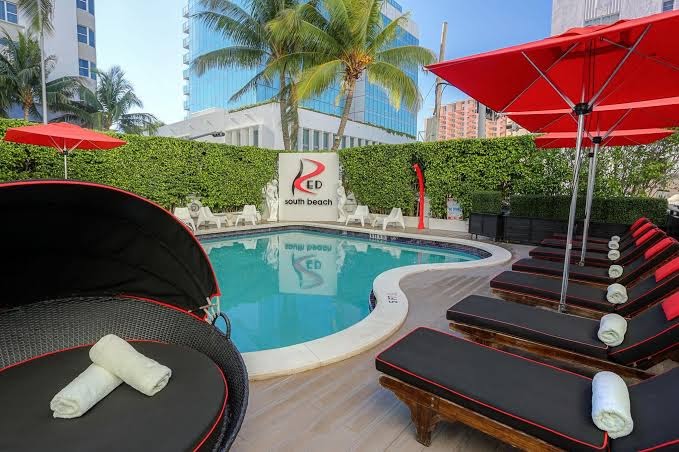 Red South Beach Hotel photo 2