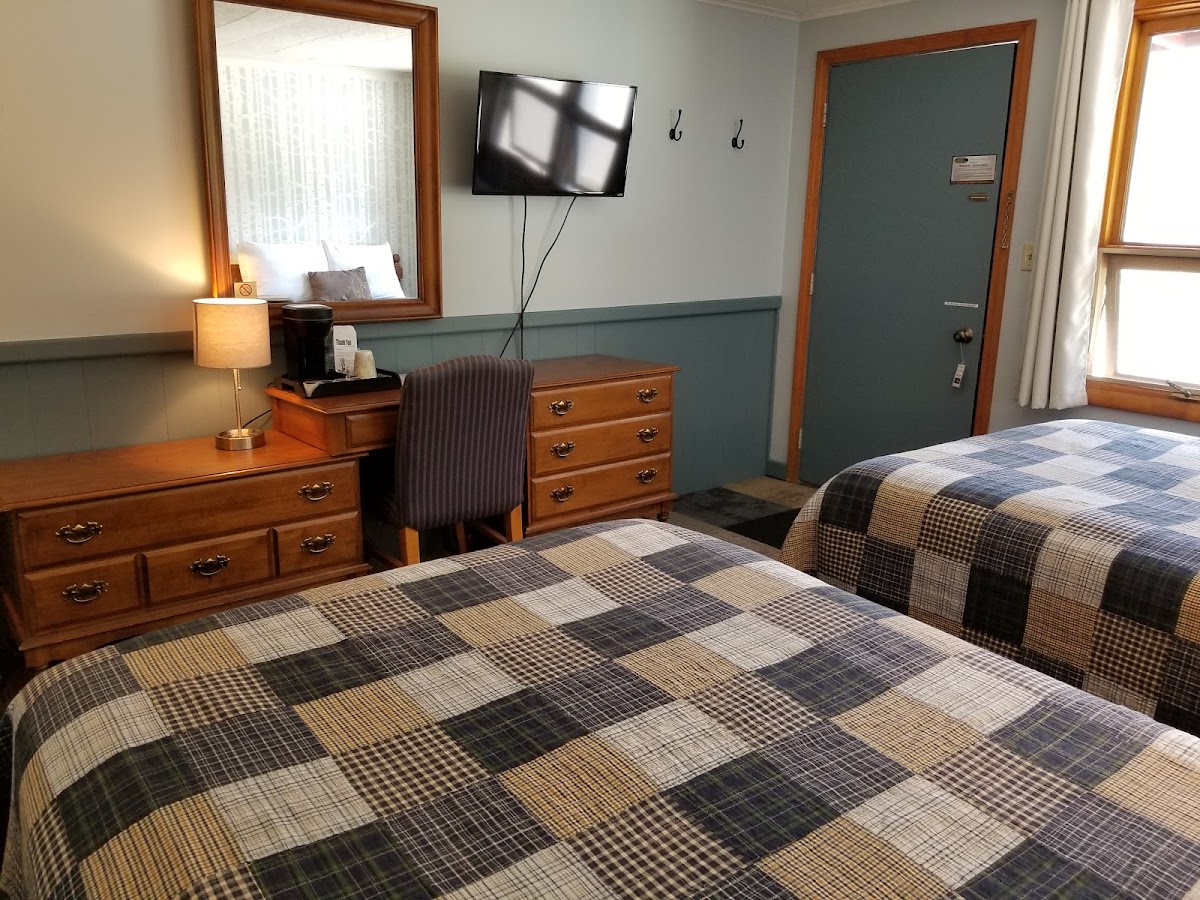 White Mountain Motel and Cottages photo 2
