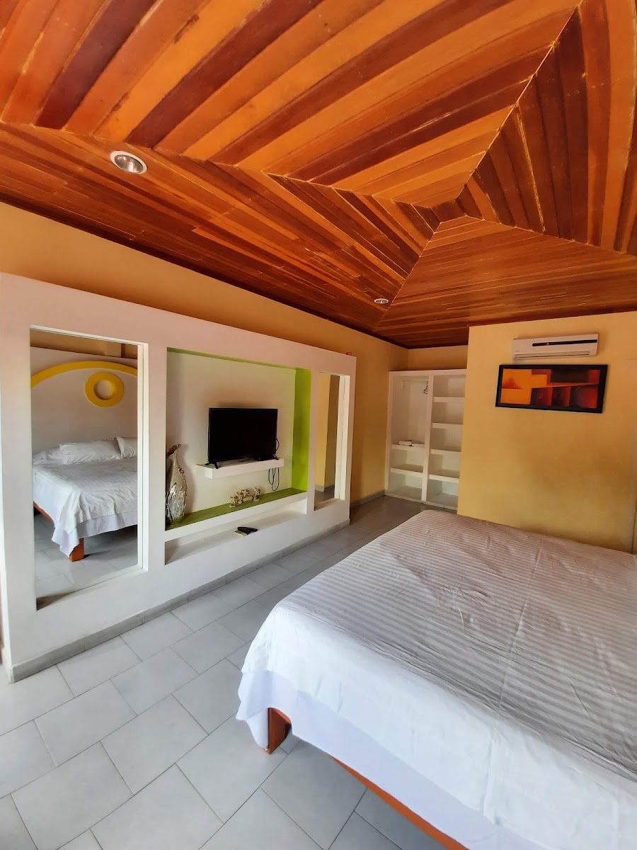 Reality Inn photo 2