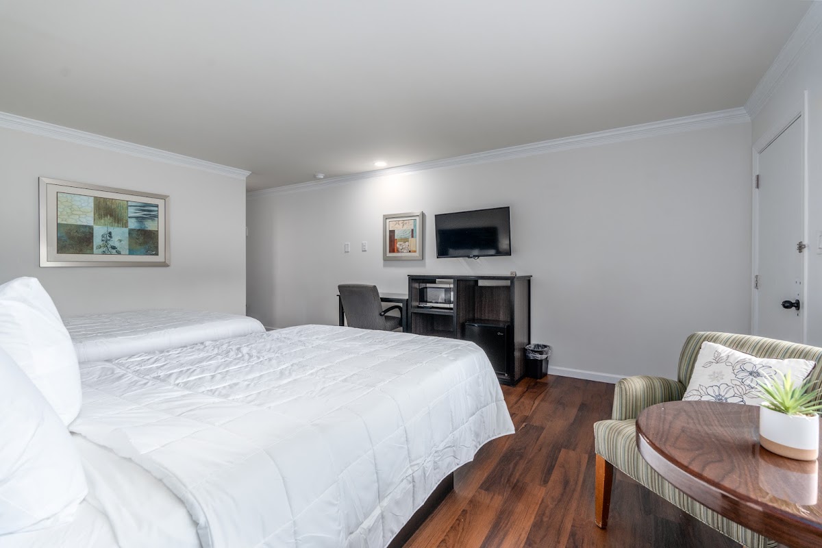 Crewe Boutique Inn photo 2