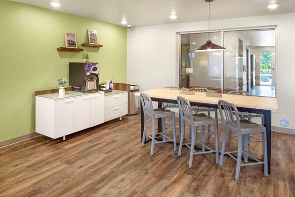 WoodSpring Suites Orlando I-4 & Convention Center photo 2