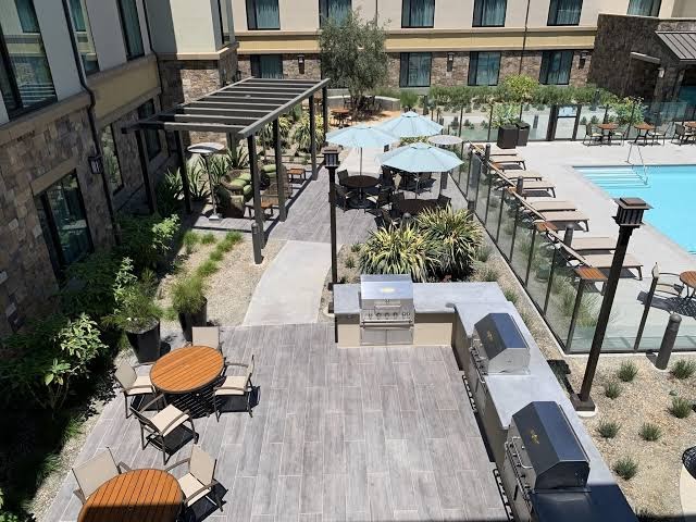 Courtyard by Marriott Thousand Oaks Agoura Hills photo 2
