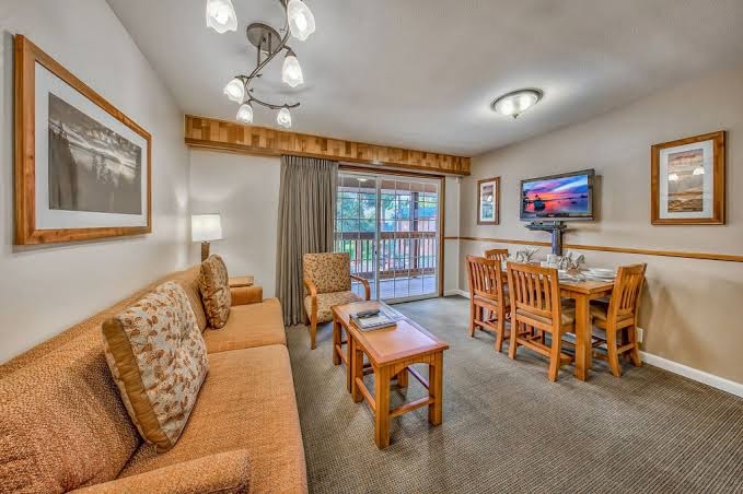 Tahoe Beach & Ski Club photo 2