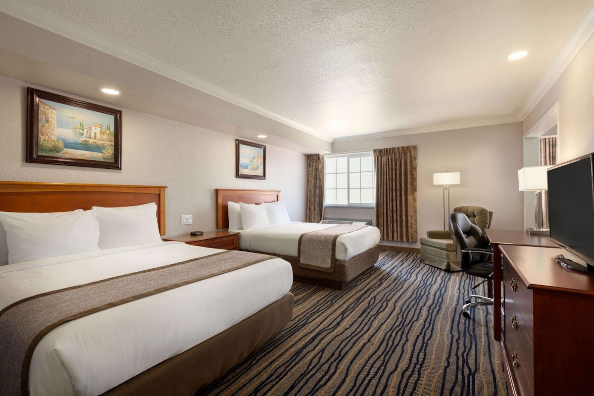 Days Inn by Wyndham Eureka CA photo 2
