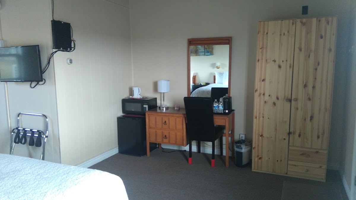 Oasis Motel & Campground photo 3