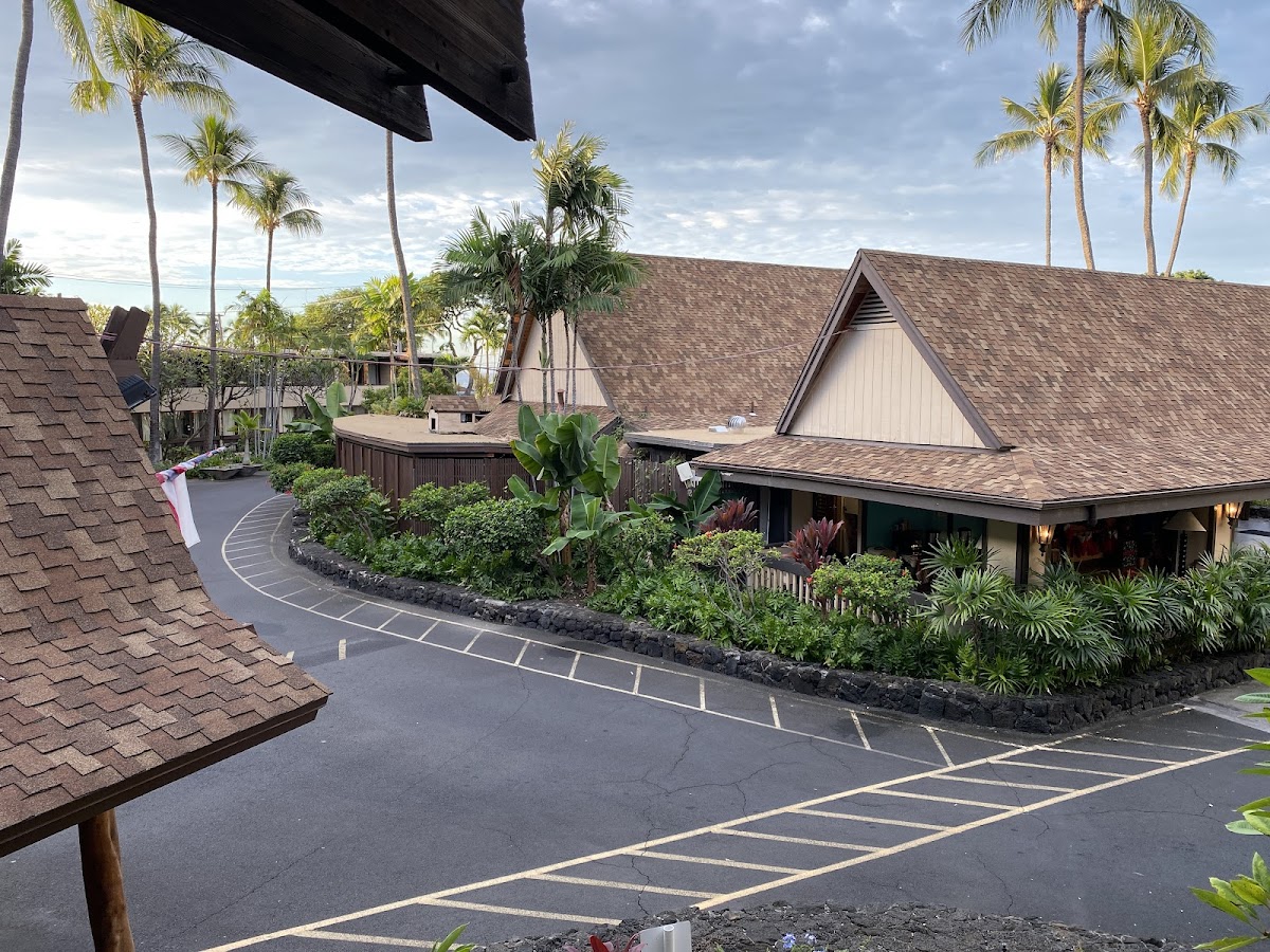 Uncle Billy's Kona Bay Hotel