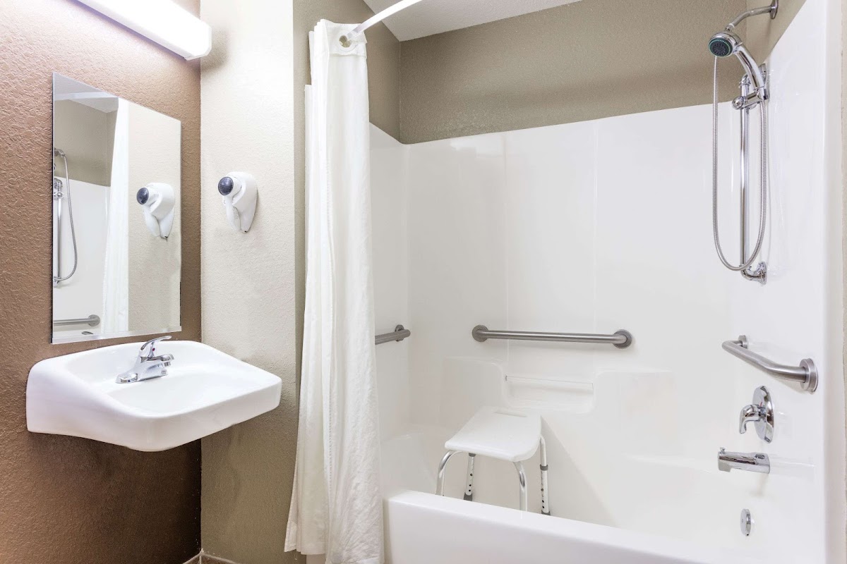 Microtel Inn & Suites by Wyndham Macon photo 3