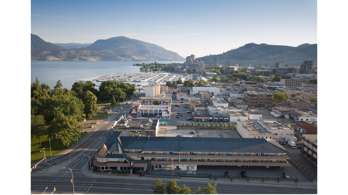 Prestige Beach House Kelowna, member of WorldHotels Crafted