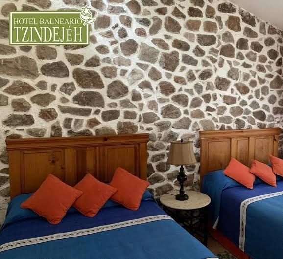 Hotel Balneario Tzindejéh photo 2