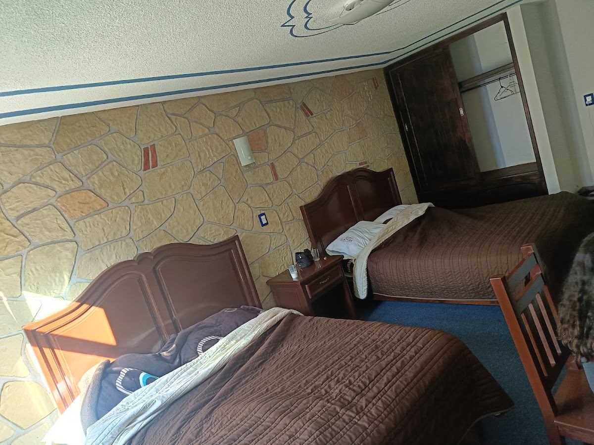 HOTEL SEVILLA PEROTE photo 2