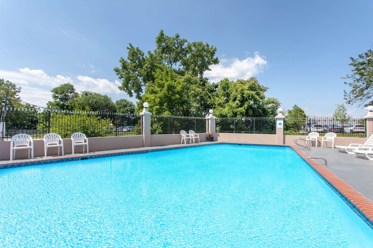Ramada Limited Cockeysville photo 3