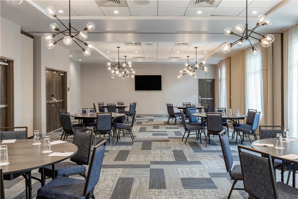 DoubleTree by Hilton Summerville Nexton photo 3