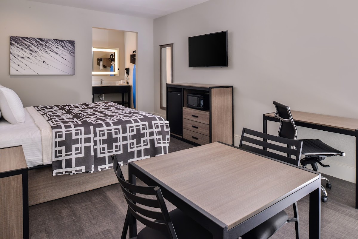 Palace Inn Blue Tomball Parkway photo 2