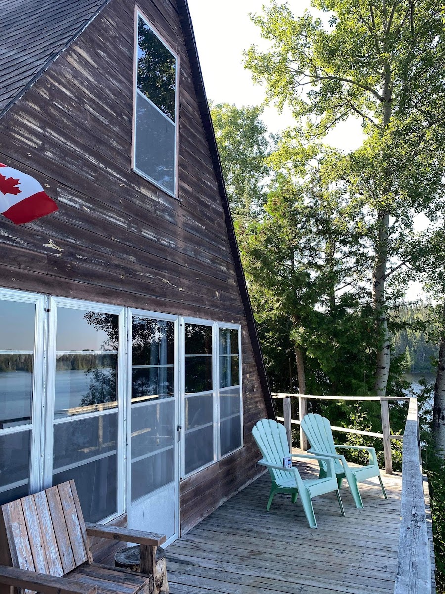 Tata Chika Pika Lake Lodge