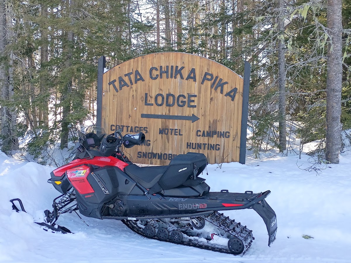 Tata Chika Pika Lake Lodge photo 3