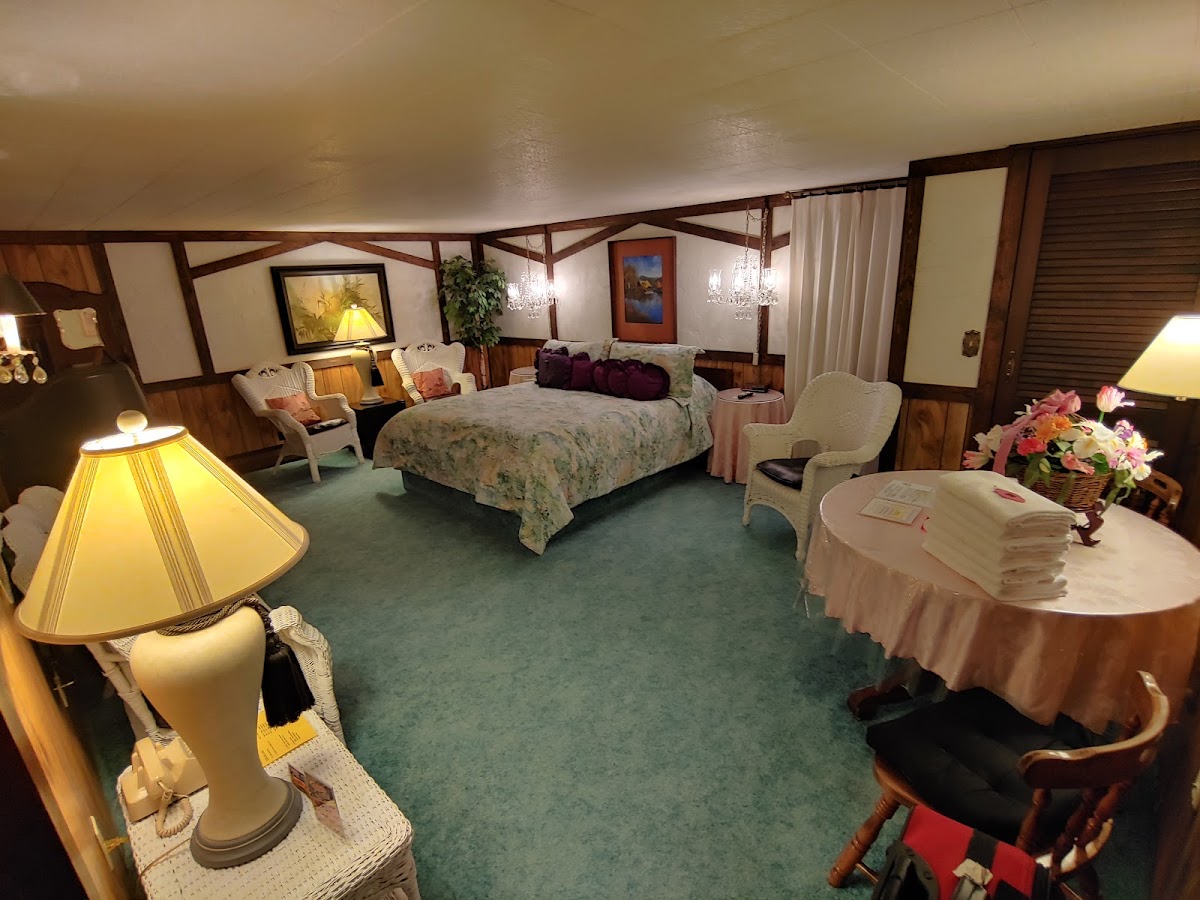 LandMARK Country Inn photo 2