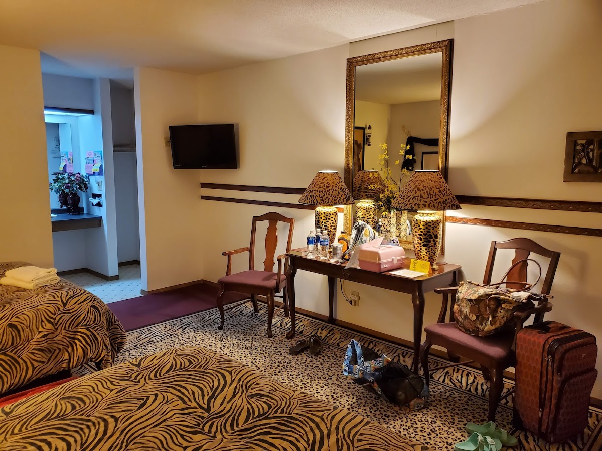 LandMARK Country Inn photo 3